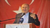 Özdağ İzmir'de CHP'ye yüklendi: Bayramdan bayrama Atatürkçü!