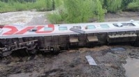 Rusya'da yolcu treni yoldan çıktı