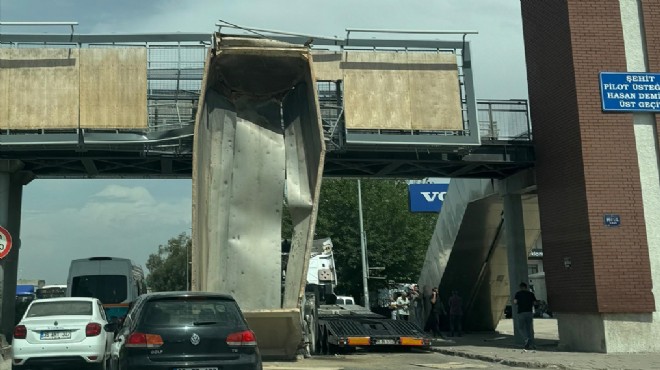 İzmir trafiğini kilitleyen kaza