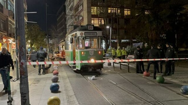 Torununu kurtarmak istedi... Tramvayın altında kaldı!