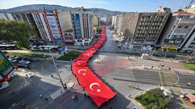 Trafiğe 9 Eylül ayarı... Hangi yollar kapalı olacak?