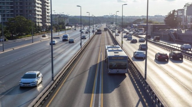 Tugay’dan trafiğe çözüm… İzmir’e metrobüs gelecek!
