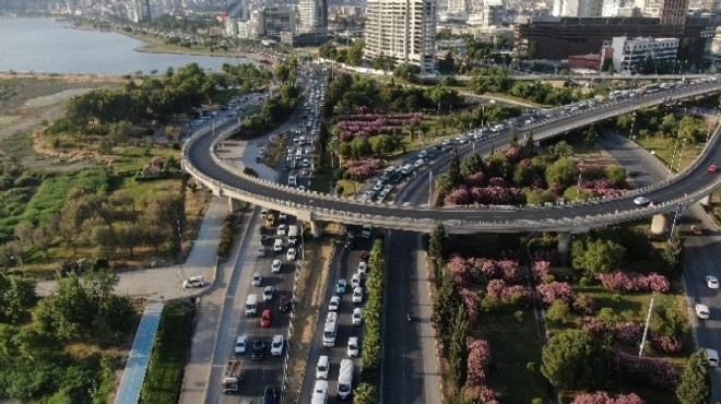 TÜİK verileri açıkladı... İzmir de araç sayısı arttı!