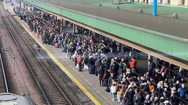 Türklerin tahliyesi için tren tahsis edildi