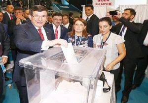 AK Parti’de teşkilat başkanını çizdi: En az oyu o aldı 
