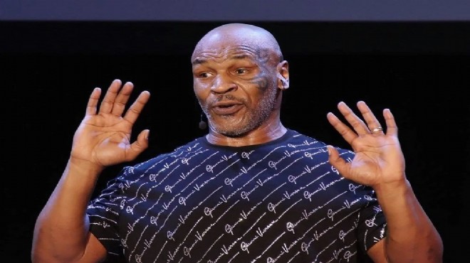 Ünlü boksör Mike Tyson uçakta rahatsızlandı