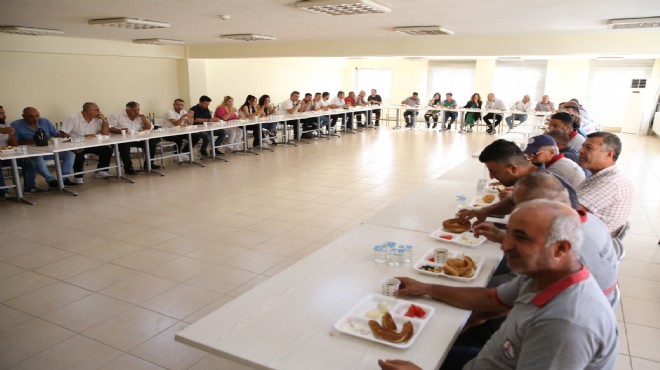 Karşıyaka da başkan-işçi buluşması: Kemerleri sıktık, birlikte başaracağız!