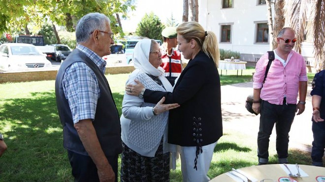 Urla’da bayramlaşma töreni