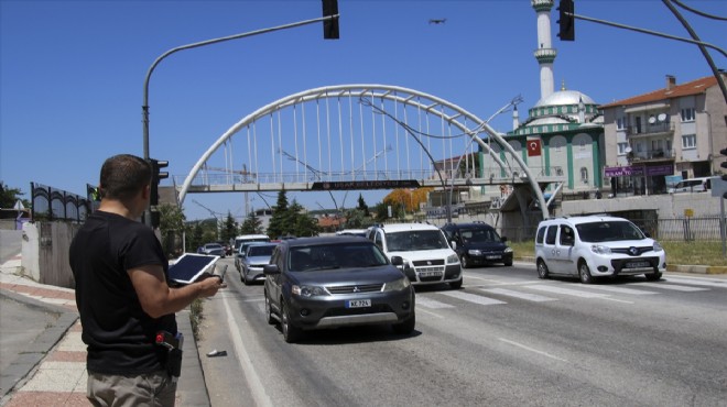 Uşak ta dron ile trafik denetimi yapıldı