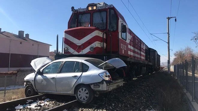 Uyarıyı dikkate almadı, 400 metre sürüklenip can verdi