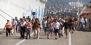 İzmir’e turist yağdı