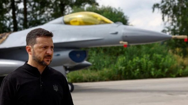 Zelenski: Ukrayna ilk F-16 jetlerini teslim aldı