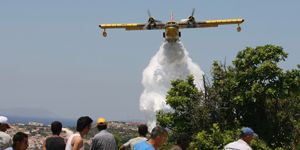 Çeşme de makilik alanda yangın